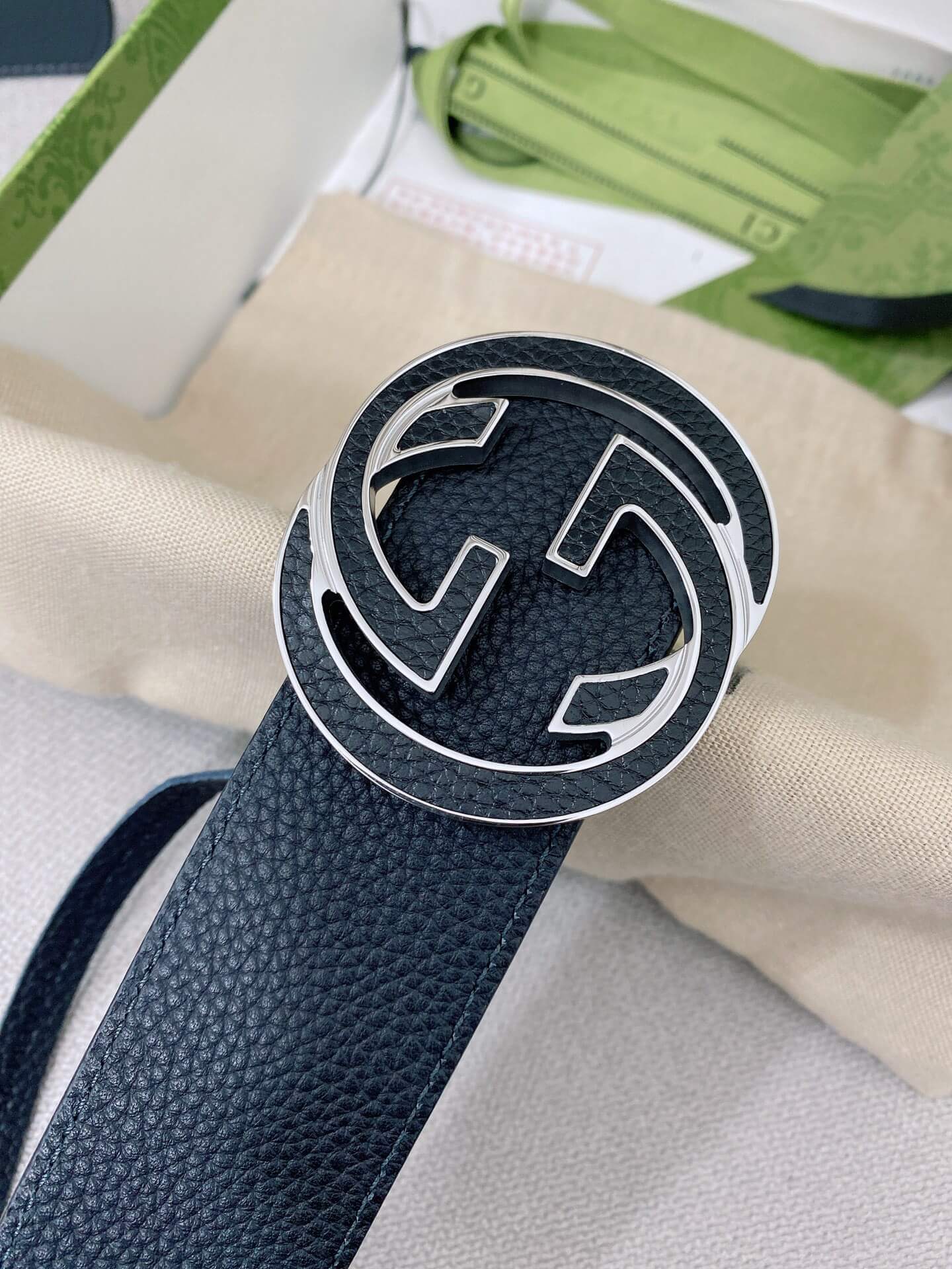Fashionable Reversible Metal Buckle Belt
